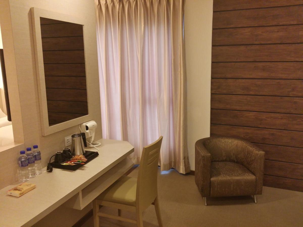 Rs Boutique Hotel Kluang Bagian luar foto